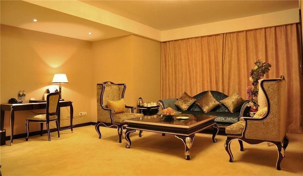 Luoyang Grand Hotel Exterior photo