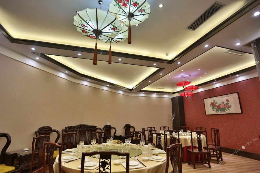 Luoyang Grand Hotel Exterior photo